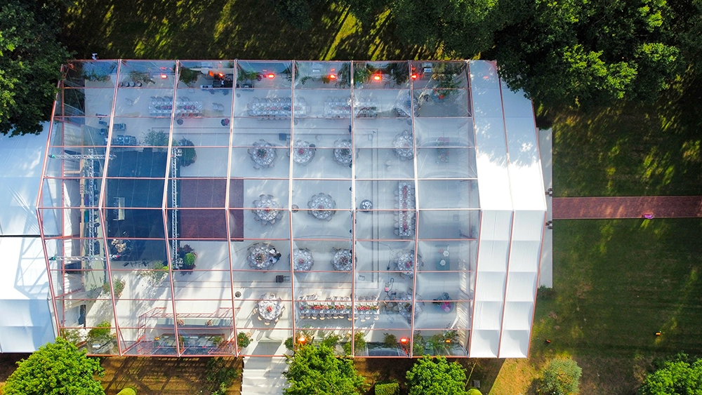 Fotografia aérea de Tenda Duas Águas para casamento na Herdade do Porisso, em Braga.